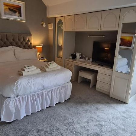 Sunnycroft Private Hotel Llandudno Dış mekan fotoğraf