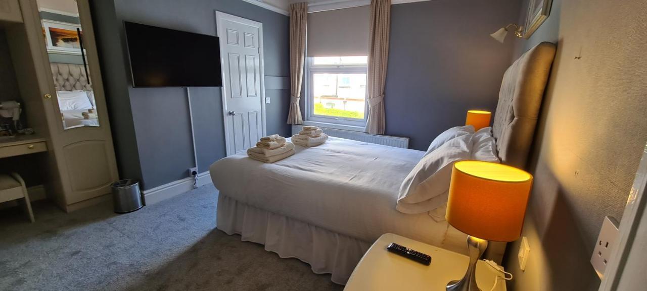 Sunnycroft Private Hotel Llandudno Dış mekan fotoğraf